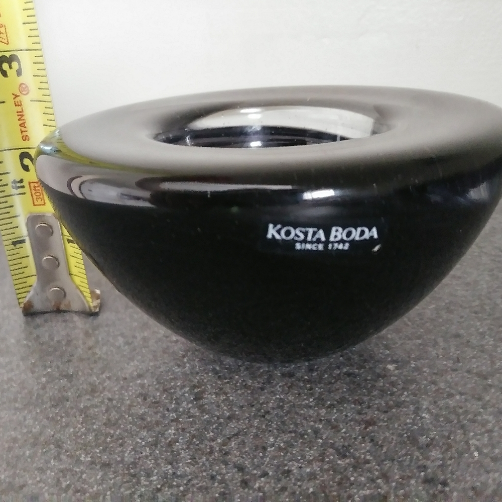 Kosta Boda glass bowl purple. New